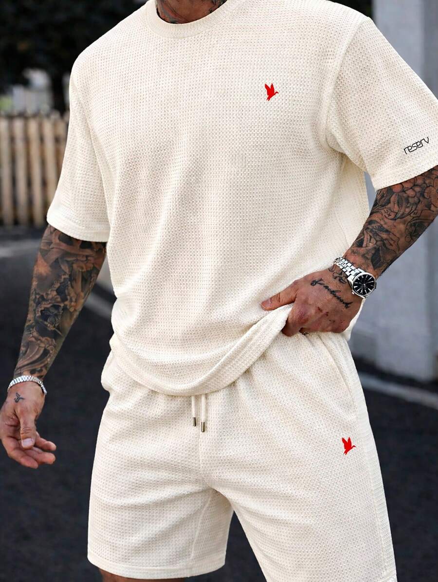 Textured T-Shirt And Shorts Set, 2-Piece Kit, New Release, Premium Fabric - 離開 - 查看 1