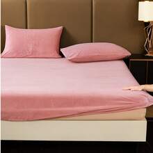 King Size Fleece Sheet Set Measuring 260x230cm. Softness And Comfort. - Pink - View 4