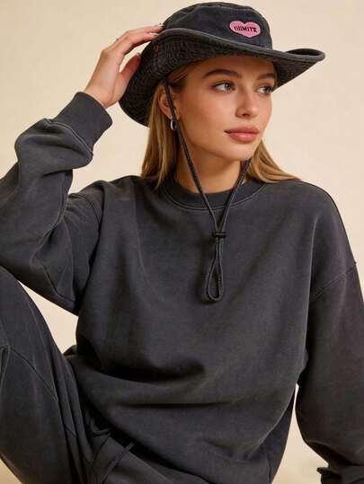 1pc Adjustable Drawstring & Buckle Design Pink & Black Corduroy Bucket Hat For Women, With Heart Embroidery Logo, Suitable For Valentine's Day, Carnival And Daily Wear, Fashionable Sun Hat Accessory