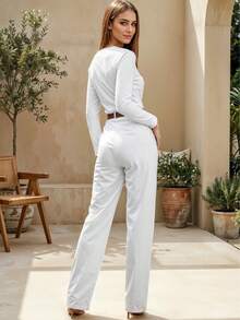 Jumpsuit Escote Cruzado Moderno Ajuste Perfecto con Cinturón Sofisticado y Corte Amplio Fluye Natural Realza la Figura Femenina Toque Chic Casual y Elegante Moda Femenina Ropa Mujer Moderna - Blanco - Ver 4