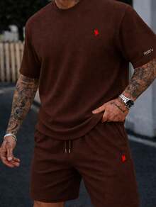 Textured T-Shirt And Shorts Set, 2-Piece Kit, New Release, Premium Fabric - 鏽棕色 - 查看 1