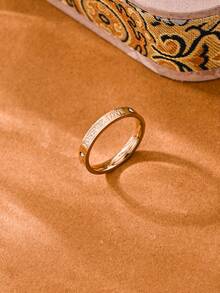 1枚不锈钢玫瑰金戒指，材质无害，经典永恒，简约高品质，适合日常佩戴。 - 玫瑰金 - 查看 3