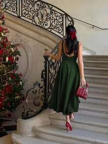 Elegant French Romantic Backless Hollow-Out Cinched Waist Sexy Charming Maxi Dress, Burgundy, Suitable For Christmas, Holiday Party, Date - 墨綠色 - 查看 7