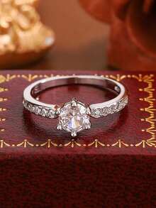 六爪圆形几何合成锆石戒指，订婚/情人节礼物，女士珠宝 - 白色 - 查看 4