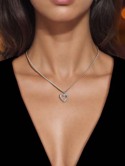 1pc Valentine's Day Gift Luxurious Rhinestone Decor Silver Chain Heart Pendant Necklace Women Dating Jewelry