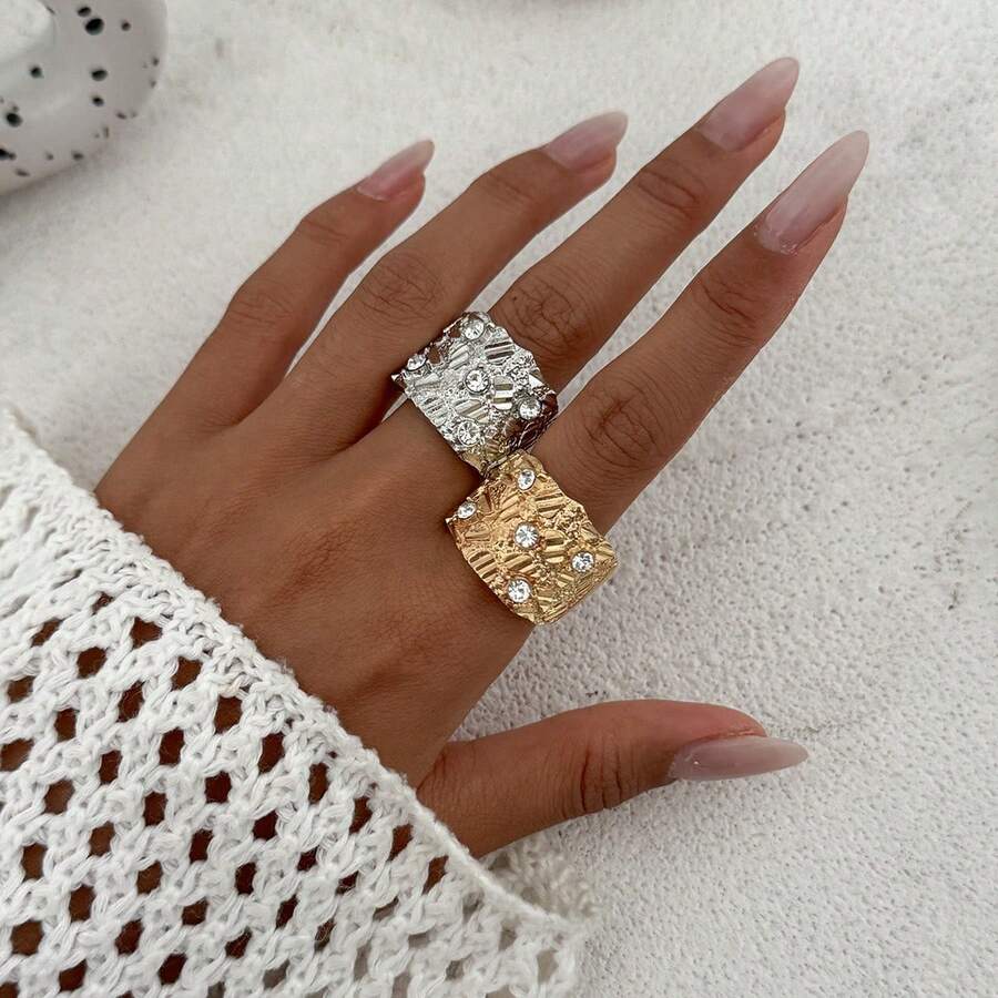 Gold-Plated Diamond Ring. Irregular Ring With Inlaid Diamonds, At The Forefront Of Fashion. Retro-Chic Metal Alloy Ring. - Bạc - Xem 1