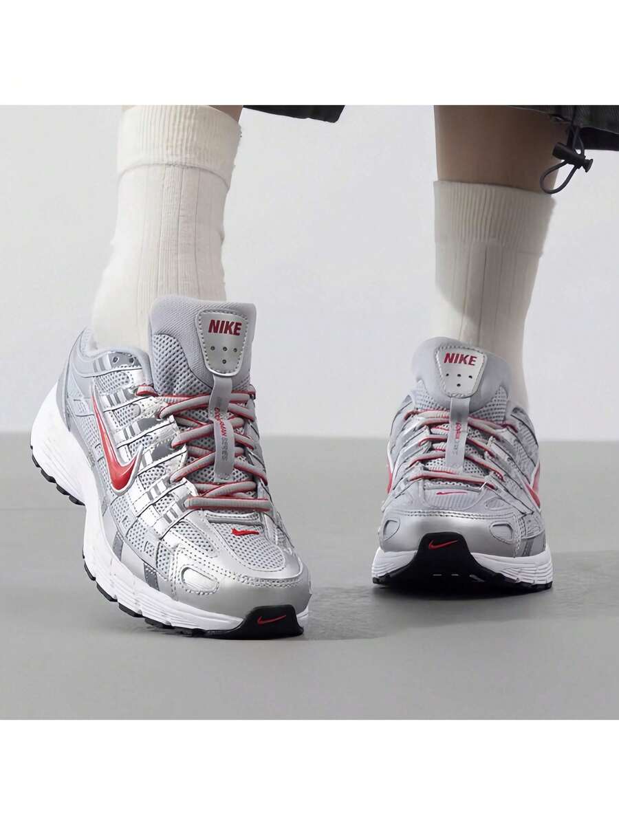 Nike 新款儿童 P-6000 (GS) 休闲运动复古厚底运动鞋 - 銀色 - 查看 1