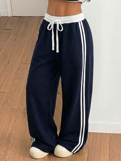 Women's Y2K Streetwear Wide Leg Sweatpants Contrast Side Stripe Drawstring Elastic Waist Baggy Track Pants,Sporty Vintage Contrast Stripe Baggy Joggers Drawstring Waist Wide Leg Athletic Pants