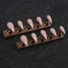 Nâng tầm diện mạo tức thì với bộ 10 móng giả ngắn hình móng mèo 25mm độc đáo, cá tính, phong cách đường phố cổ điển, đơn giản, thanh lịch, tinh tế, ngọt ngào, dễ thương, màu hồng da tự nhiên, thích hợp cho các cô gái và phụ nữ cá tính, giúp bạn thêm phần quyến rũ. - Bụi hồng - Xem 4