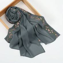 1件花卉刺绣雪纺头巾，70x170厘米，轻盈透气穆斯林围巾 - 彩色 - 查看 10