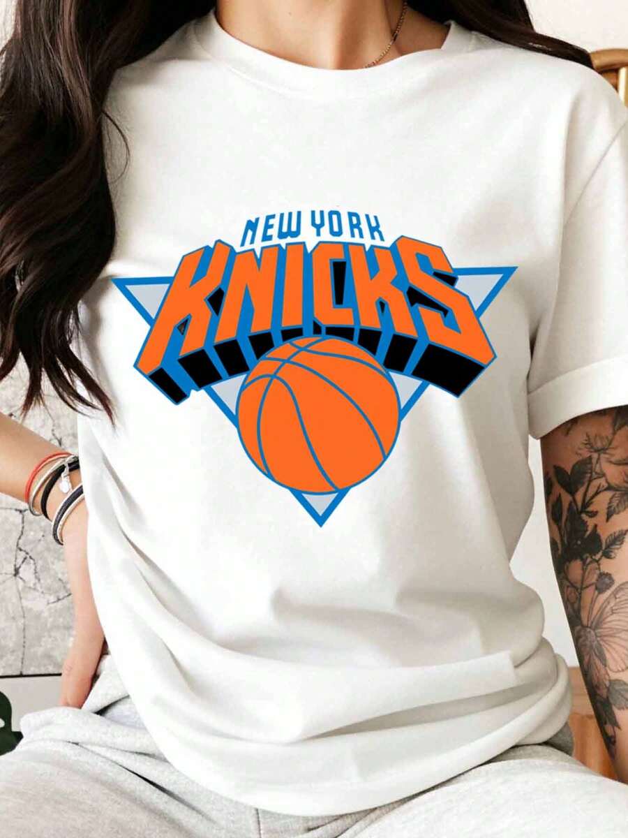 New York Knicks Basketball Logo T-Shirt Unisex Casual Wear For Men And Women Sports Fan Apparel Streetwear Style White Cotton Shirt With Iconic Orange Blue Design Perfect For Game Days And Everyday Wear - 白色 - 查看 1