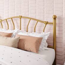 Allewie 14 Inch Twin/Full/Queen/King Size Metal Platform Bed Frame With Heart-Shaped Headboard And Footboard/Iron-Art Mattress Foundation/Under Bed Storage/No Box Spring Needed/Easy Assembly/Noise-Free/Gold - 金色 - 查看 3