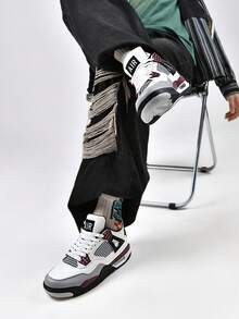 Men's White Burgundy High-Top Sneakers Striking White Upper With Deep Burgundy And Grey Accents For A Sophisticated, Retro Look. - 白紅 - 查看 7