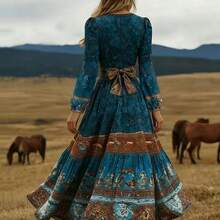 Women'S Long Dress With A Deep V-Neck In A Blue And Brown Western Cowboy Print For Spring And Summer, Featuring A Belted Waist For A Effect, And A Vintage  With A Flared Skirt - Chim công xanh - Xem 3