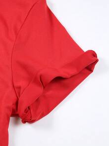 Disney Official Authorization | Women's St. Patrick's Day Themed Short-Sleeve T-Shirt Features A Cute Print Of  In A Clover Dress, With The Fun Slogan "SHENANIGANS COORDINATOR" And Clover Elements, Creating A Strong Festive Atmosphere. Made Of Opaque Fabric, It Is Machine Washable, Suitable For Theme Park Visits And Daily Casual Wear, Making It An Eye-Catching Item For Holiday Outfits. - Rouge - Voir 5