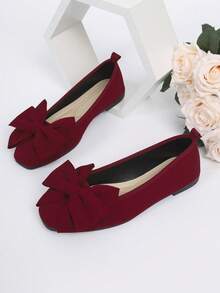 Zapatos planos con punta redonda y lazo de última moda y cómodos para niñas. Adecuados para la escuela, uso diario casual, fiestas, bailes, etc. Este zapato presenta un diseño multicolor con suelas planas. - Rojo - Ver 7