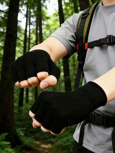 1/2 Pairs Of Outdoor Sports Gloves With Exposed Five Fingers Design, Suitable For Wearing In Spring, Summer, Autumn, And Winter Seasons. High End Materials Are Breathable, Elastic, And Warm For Daily Commuting. Suitable For Both Men And Women, Fashionable Gloves For Multiple Occasions
