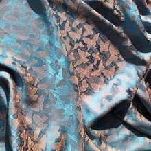 1块优雅提花双色蝴蝶图案面料，适合缝制窗帘和桌布，柔软耐用，是家居装饰的理想面料，也是手工DIY材料，尺寸：长36/108/180英寸，宽57英寸，克重140克/平方米。 - 仿真絲提花 - 查看 11