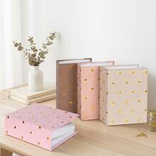 Album ảnh kích thước 6 inch, 50 trang, bìa cứng với họa tiết dập nổi vàng, kèm theo 100 album ảnh có ngăn đựng. Album này thích hợp cho kỷ niệm ngày cưới, những chuyến du lịch của bé, v.v. - Album ảnh - Xem 4