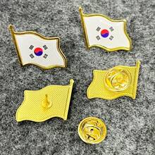 2 piezas Alfileres de bandera de diferentes países, insignias de bandera de resina ondulada, broches de medalla de aleación, adecuados para varios eventos, festivales, conferencias, alfileres de solapa - Multicolor - Ver 25