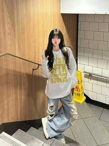 Street Style American Design Letter T-Shirt For Women, Loose Fit Casual Versatile, Black Long Sleeve Top, Autumn Spring - Gray - View 1