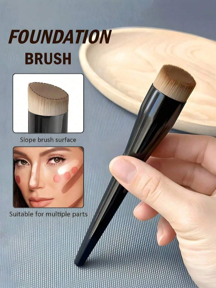 一套包含粉底刷、散粉修容刷、斜角腮红刷的专业化妆刷，包括粉底刷、遮瑕刷、腮红刷、修容刷、腮红刷、古铜粉刷、散粉刷、粉底刷和腮红刷。 - 彩色 - 查看 1