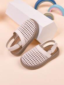 Kids Casual Versatile Woven Slip-On Flat Sandals - Beige - View 2