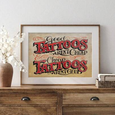 1 Stück künstlerisches Tattoo Shop Logo Leinwand Poster - Wandkunst mit dem Zitat "Gute Tattoos sind nicht billig, billige Tattoos sind nicht gut" - Schrift Thema, geeignet für Heim-Dekoration, Zimmer-Dekoration, Schlafzimmer-Dekoration, Wohnzimmer-Dekoration, Badezimmer-Dekoration, Wanddekoration, optional mit Rahmen.