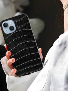 1pc Crocodile Texture Shock-Proof Leather Phone Case With Sound Amplifier Design, Suitable For IPhone 17/16/15/14/13/12/11, Holiday Gift - Black - View 5