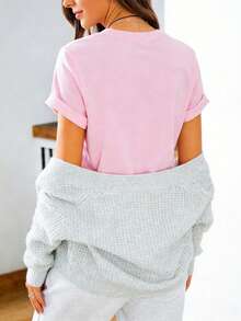 Disney Official Authorization | Women's Street Casual Short-Sleeve T-Shirt, Featuring Exclusive Bow Prints Of Multiple Princesses Including, Belle, And Ariel. The Hand-Painted Watercolor Design Ensures Each Bow Corresponds To The Iconic Elements Of One Princess. Made Of Opaque Fabric, It Is Machine Washable, Versatile For Daily Casual Wear, And Suitable For Spring And Summer. - Hồng - Xem 2