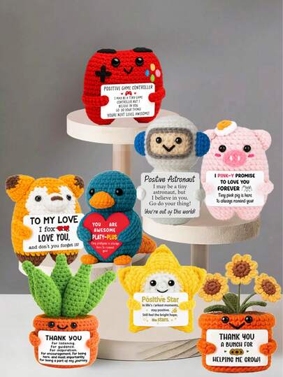 1pc Handmade Crocheted Desktop Decor Figurine, Cute Design Gift For Best Friend, Birthday, Girlfriend, Sister, Mom, Grandma, Coworker, Family, Keychain, Positive Emotion Support, Mother's Day, Father's Day, Children's Day, Plush Doll, Room Decor, Small Gift, Souvenir