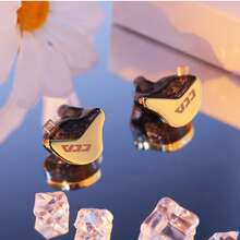 CRA+ 入耳式监听耳机，采用专利超薄振膜动圈驱动单元，音质清晰，低音浑厚，有线耳塞配有可拆卸防缠绕线缆。 - 查看 8