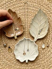 1 Fashionable Leaf Gypsum Tray Cushion Tray Mold, Suitable For DIY Handmade - Leaf Plaster Tray Pad Tray Mold - View 4