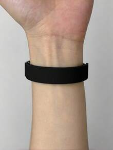 1pc Unisex Casual Silicone Magnetic Strap, Suitable For Xiaomi Mi Band 8/9/10/NFC - Black - View 3