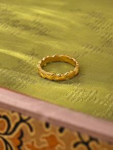 1 chiếc nhẫn hình trái tim bằng thép không gỉ, chất liệu an toàn cho cơ thể, kiểu dáng cổ điển vượt thời gian, phong cách tối giản chất lượng cao phù hợp để đeo hàng ngày. - Vàng - Xem 1