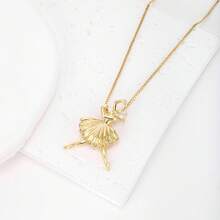 1件18K镀金铜芭蕾舞者锆石吊坠项链，奢华简约珠宝，女士礼物 - 金色 - 查看 5