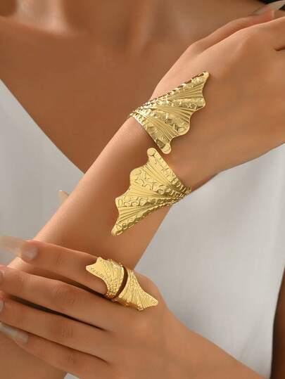 2件套金色美人鱼尾饰品套装，锤纹开口手镯和戒指组合，波西米亚抽象翅膀时尚宣言，海洋主题配饰，适合派对、度假和日常佩戴