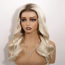 渐变挑染奶油金棕色带深色发根，波浪卷巴西雷米真人发假发，深色发根，180%密度，预漂白预拔毛，13x4x1蕾丝分缝假发，真人发无胶高清透明蕾丝前额假发，女性角色扮演假发，中分假发 - SBeige - 查看 7