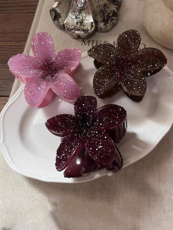 1 pieza Pinza de pelo bohemia con flores de gran tamaño - Accesorio de pelo con flores brillantes, diseño de 5 pétalos, tonos negro/rojo/rosa/dorado/blanco/morado, adecuado para mujeres, decoración elegante para el cabello, aplicable para Navidad, San Valentín, boda, fiesta y uso diario - Pinza de pelo antideslizante y duradera, pinza de pelo multifuncional, adecuada para trenzas y recogidos, clips de playa de verano