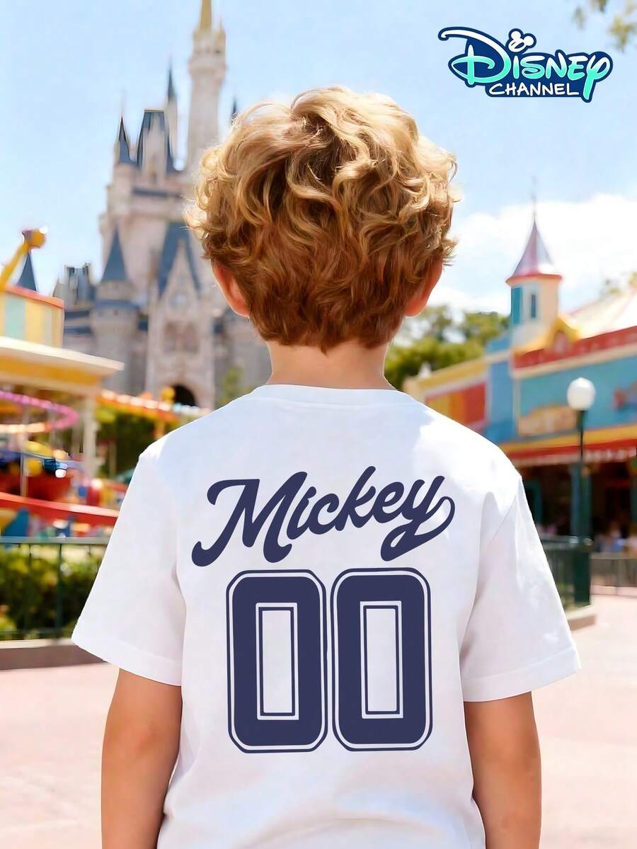 Disney Mickey Mouse Retro Baseball Number Print Crew Neck T-Shirt For Boys Aged 3-12, Summer, 100% Cotton Short-Sleeve. The Back Features A Retro Bold Design For The Number 00 With Cursive "Mickey" Lettering. The Front Shows Mickey Swinging A Bat With Matching Retro Numbers And Artistic Lettering. Can Be Paired With Cargo Shorts, Casual Sweatpants, Or Jeans. Suitable For Theme Park Events, Family Trips, Souvenirs, And Outdoor Parties. Sweat-Wicking And Breathable Classic Disney IP Top, Suitable For Boys Aged 3-12. - Blanc - Voir 1