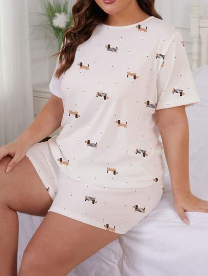 两件套白色底可爱波点小狗动物印花睡衣套装，女士舒适短袖圆领套头衫搭配松紧腰短裤，时尚百搭，适合户外、室内、四季穿着。