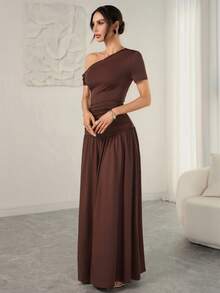 女士新款A字修身连衣裙 - 不对称领口，荷叶边下摆，显瘦优雅，完美适用于春秋季度假和休闲场合 - 棕色 - 查看 4