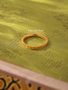 1枚金色不锈钢字母戒指，材质无害，经典永恒，高品质简约风格，适合日常佩戴。 - 金色 - 查看 2