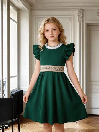 Vintage Dark Green Lace Collar Waist Cinched Dress For Girls, Elegant & Cute With Lace Trim, Flared Sleeves, Flared Hem, Lightweight, Party Dress, Spring/Summer