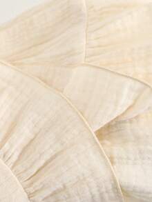 春夏女婴连衣裙，胸前手工钩编蕾丝花边，纯棉面料，A字飘逸裙摆，轻盈优雅，适合宝宝日常外出、聚会和度假穿着。 - 杏色 - 查看 4