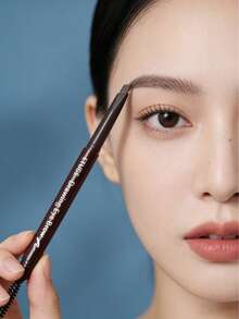 Etude House Eyebrow Pencil Features An Extendable Self-Sharpening Formula, Glides On Smoothly And Helps You Easily Create A Natural Feathery Brow Look. Infused With Oil-Control Powder, Long-Lasting Up To 24 Hours, Smudge-Proof, Sweat-Proof And Water-Resistant, Suitable For Oily Skin And Humid Weather. - 07 Light Brown - View 4