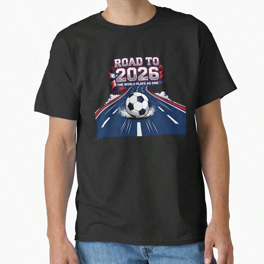 Road To 2026 – The World Plays As One Classic T-Shirt - màu đen - Xem 1