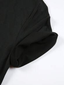 This Disney Women's T-Shirt Features A Stitch And Lilo Cartoon Print. Made Of Soft, Comfortable, And Durable Fabric, This Spring/Summer Round-Neck T-Shirt Is Suitable For Everyday Wear, Shopping, Parties, And Is Also A Great Choice As A Casual Outfit Or A Gift. - Noir - Voir 3