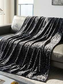 1pc Flannel Blanket, Modern-Style Plush Blanket ,Perfect For Room Decor,Car, Outdoor, Ultra Soft,Cozy , Easy Care, Pink And Bow Pattern, Multi-Functional All-Season Blanket, Air Conditioning Blanket, Sofa Throw, Mother's Day Decor, Home Decor For Party, Mother's Day Gift, A Thoughtful Gift For Friends, Family - 黑色豹紋 - 查看 10