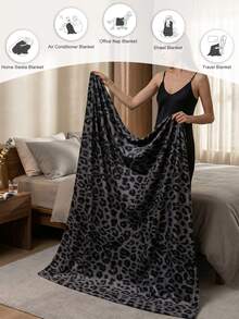 1pc Flannel Blanket, Modern-Style Plush Blanket ,Perfect For Room Decor,Car, Outdoor, Ultra Soft,Cozy , Easy Care, Pink And Bow Pattern, Multi-Functional All-Season Blanket, Air Conditioning Blanket, Sofa Throw, Mother's Day Decor, Home Decor For Party, Mother's Day Gift, A Thoughtful Gift For Friends, Family - 黑色豹紋 - 查看 5